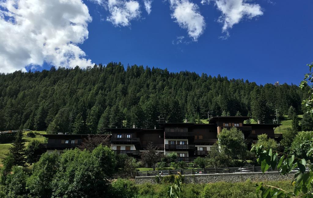 Ciasa Sot Croze Apartamento Pozza di Fassa Exterior foto