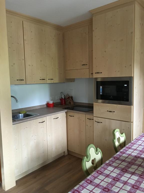 Ciasa Sot Croze Apartamento Pozza di Fassa Exterior foto