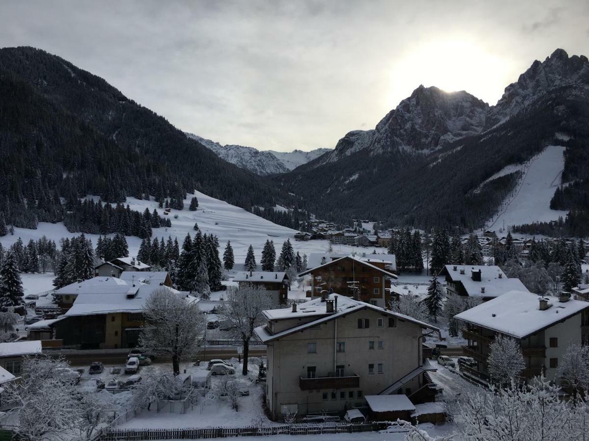 Ciasa Sot Croze Apartamento Pozza di Fassa Exterior foto
